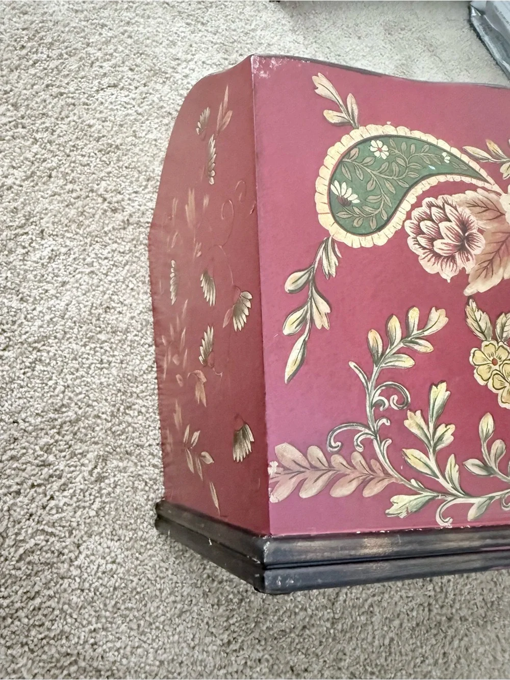 Vintage Style Red Floral Paisley Wooden Magazine Rack Organizer
